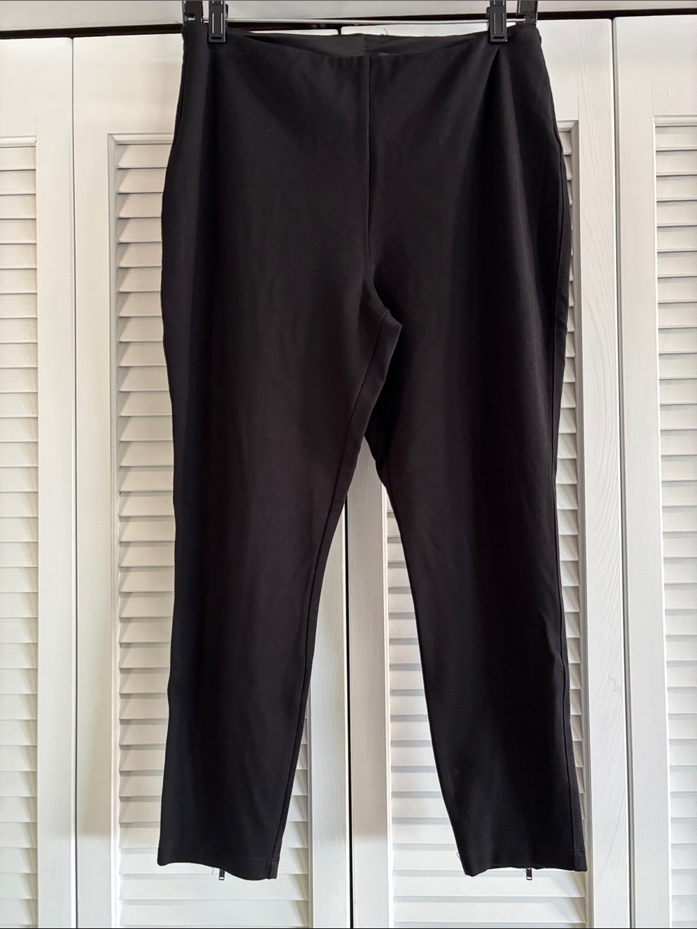 Lysse Black Stretch Crop Leggings Zip Back Bottom Pants Women’s Size Large